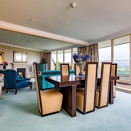 Step House Hotel Borris Bagian luar foto