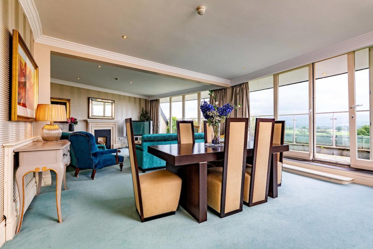 Step House Hotel Borris Bagian luar foto