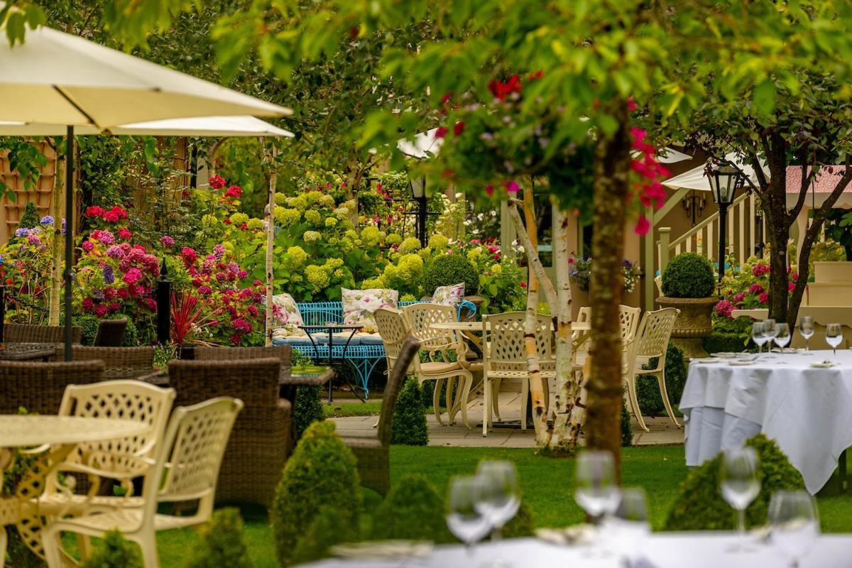 Step House Hotel Borris Bagian luar foto