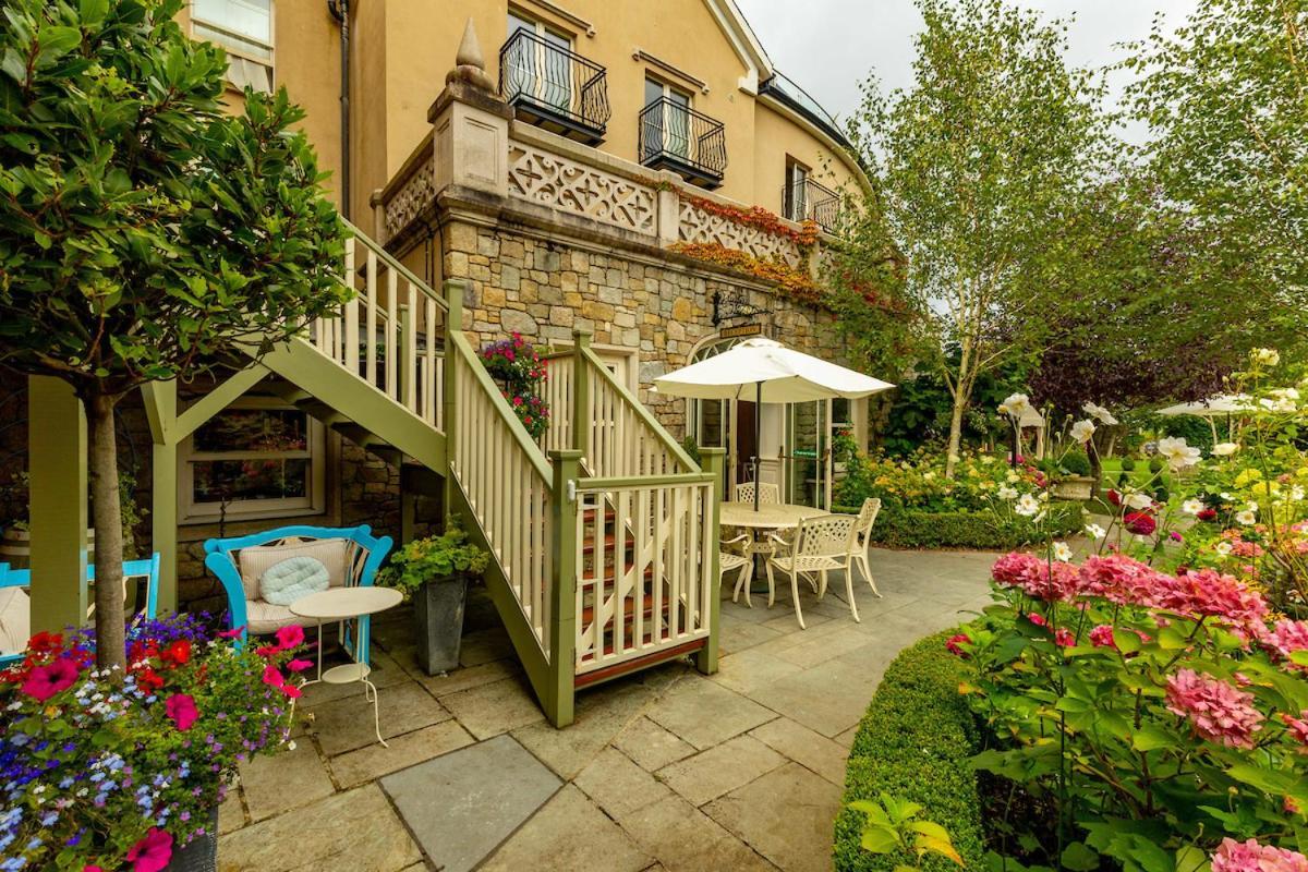 Step House Hotel Borris Bagian luar foto