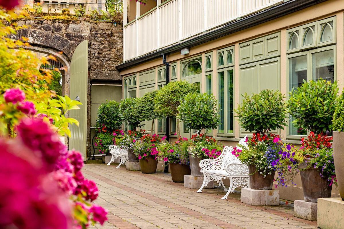 Step House Hotel Borris Bagian luar foto
