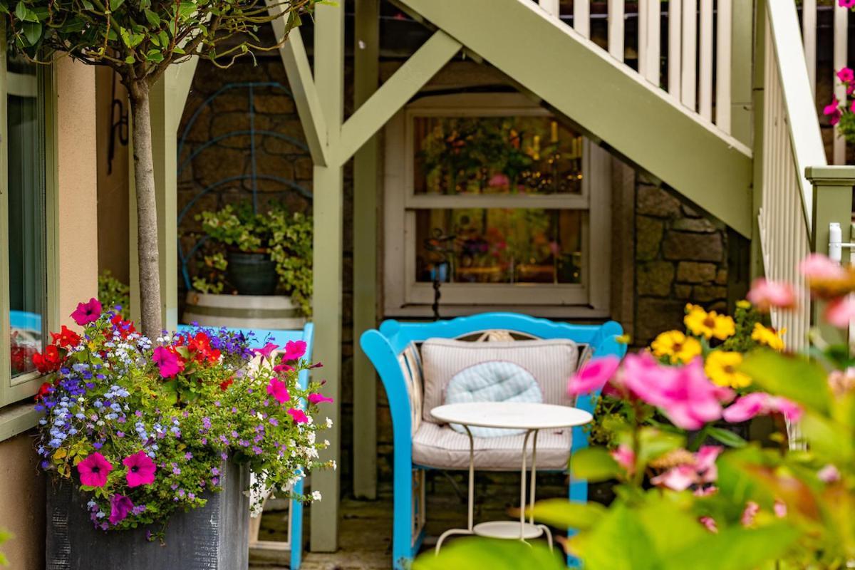 Step House Hotel Borris Bagian luar foto