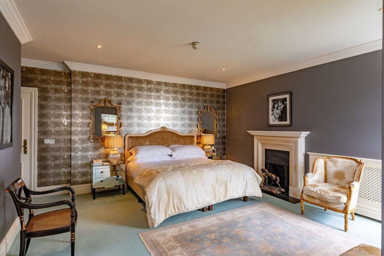 Step House Hotel Borris Bagian luar foto